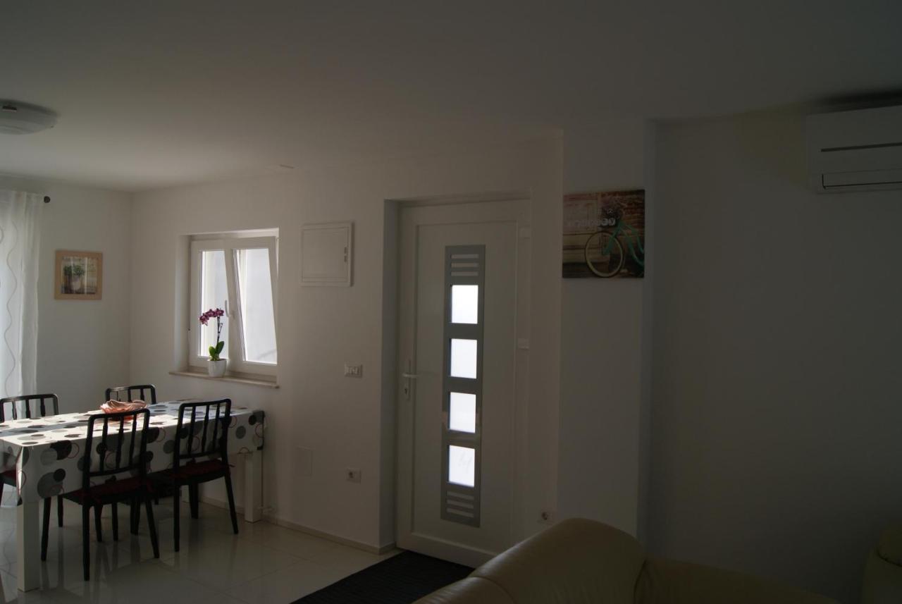 Zagar Apartment Πόρετς Εξωτερικό φωτογραφία