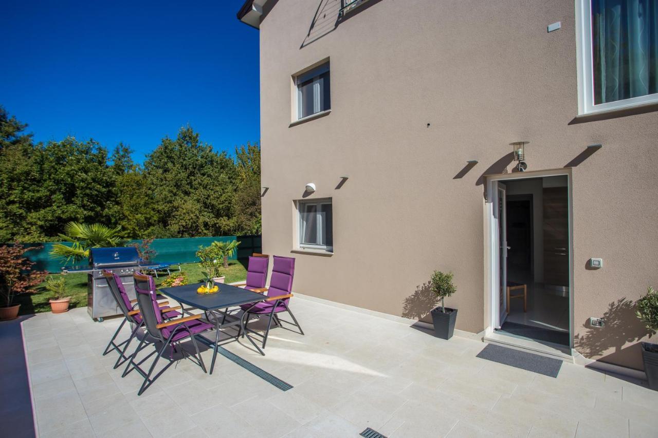 Zagar Apartment Πόρετς Εξωτερικό φωτογραφία