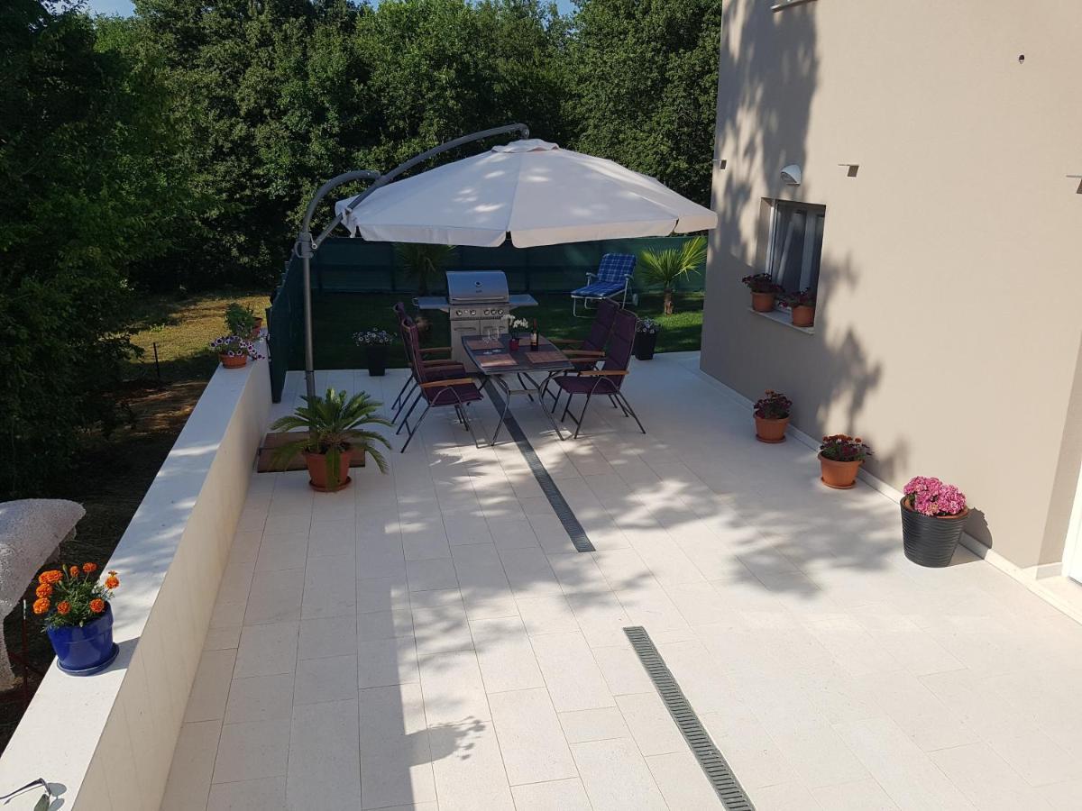 Zagar Apartment Πόρετς Εξωτερικό φωτογραφία