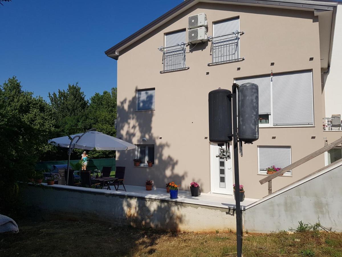 Zagar Apartment Πόρετς Εξωτερικό φωτογραφία
