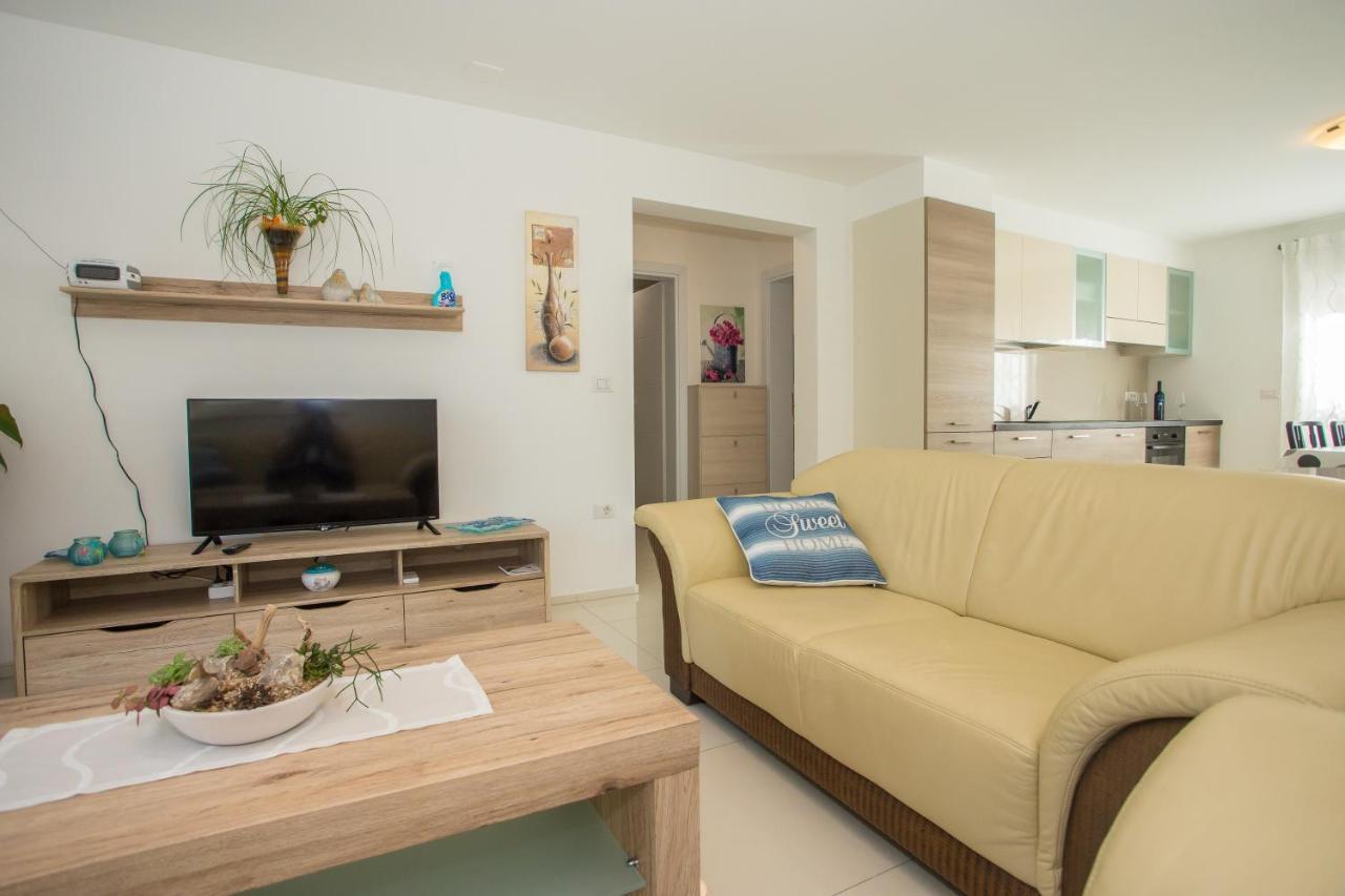 Zagar Apartment Πόρετς Εξωτερικό φωτογραφία