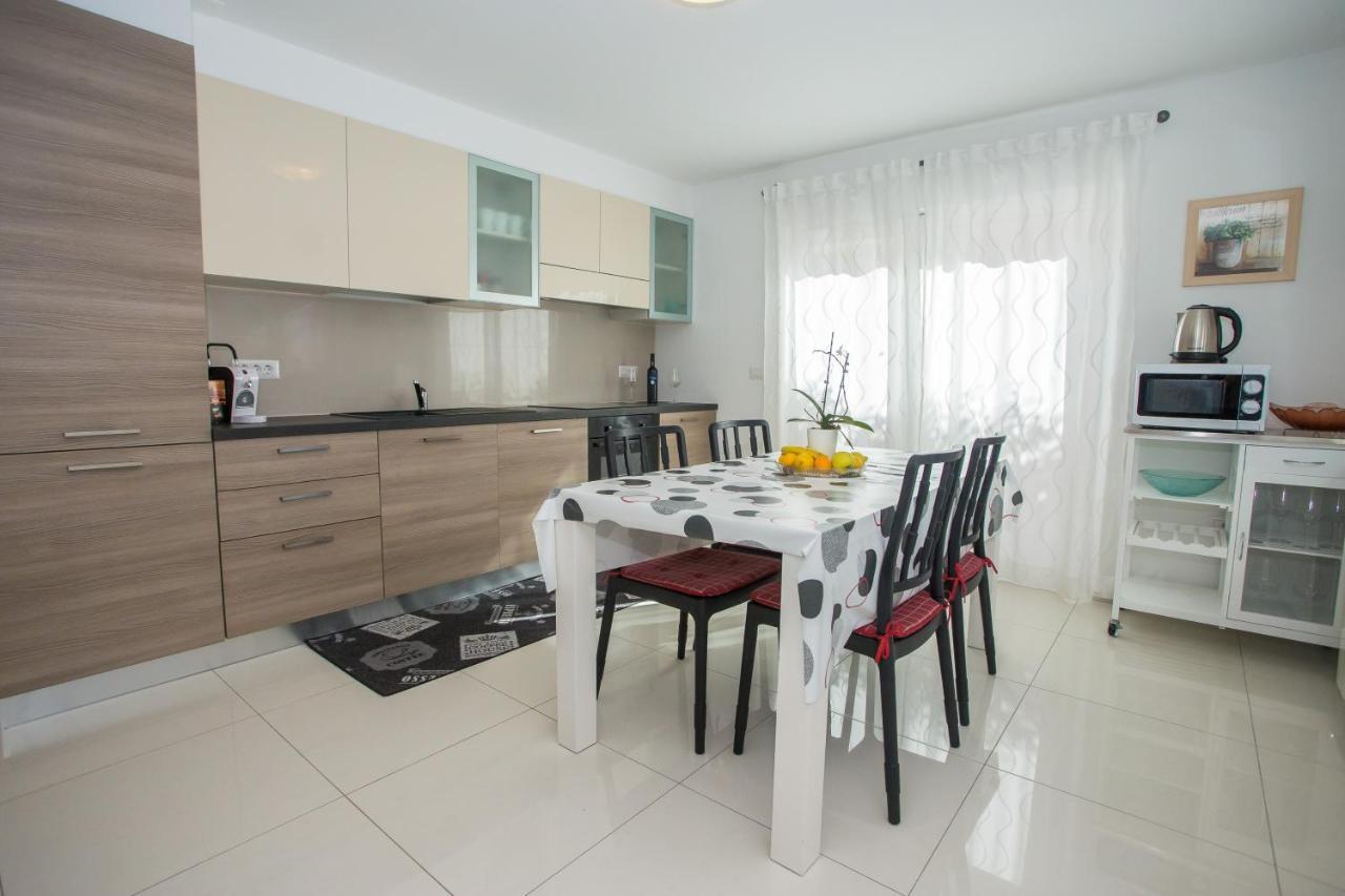 Zagar Apartment Πόρετς Εξωτερικό φωτογραφία