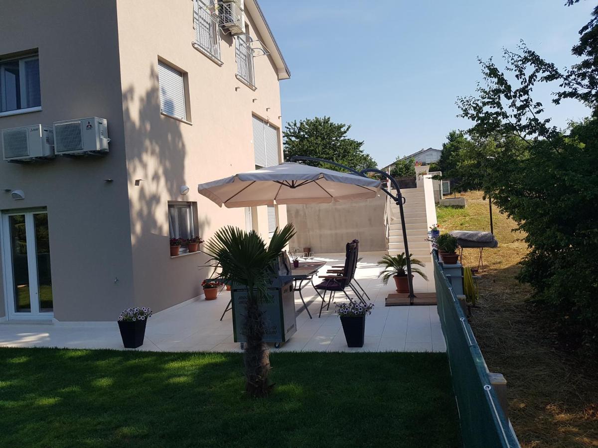 Zagar Apartment Πόρετς Εξωτερικό φωτογραφία