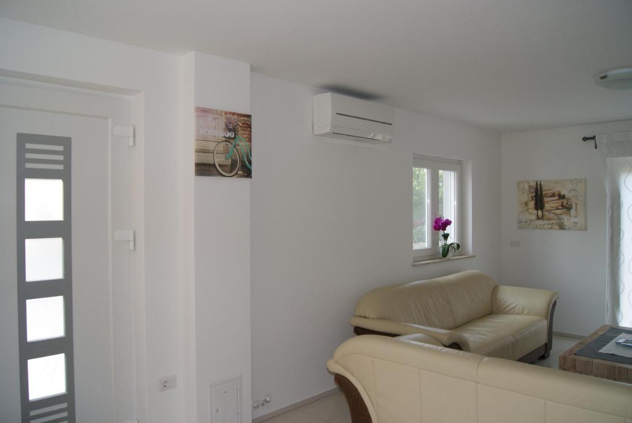 Zagar Apartment Πόρετς Εξωτερικό φωτογραφία