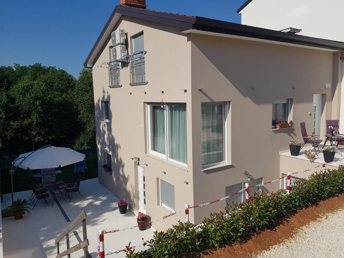 Zagar Apartment Πόρετς Εξωτερικό φωτογραφία