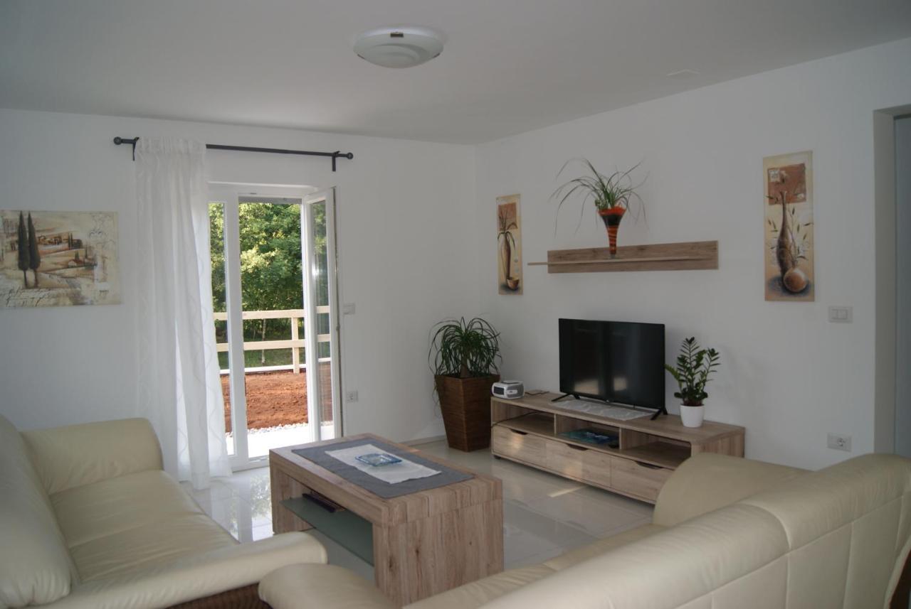 Zagar Apartment Πόρετς Εξωτερικό φωτογραφία
